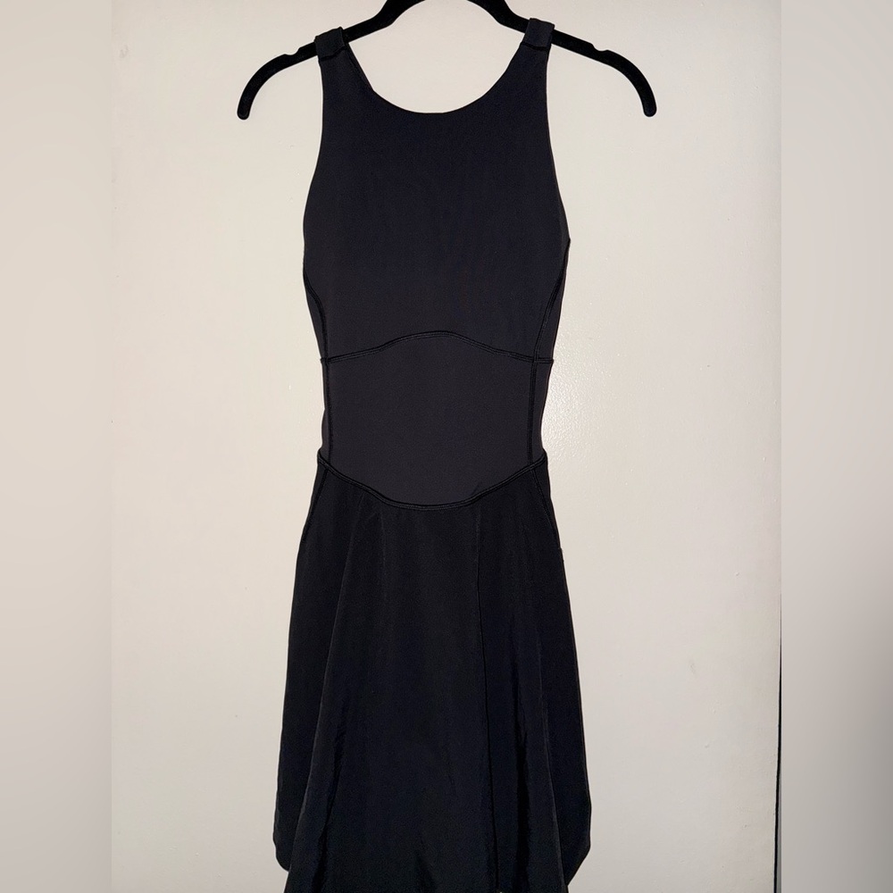 NWOT Size 6 Lululemon court crush dress BLK